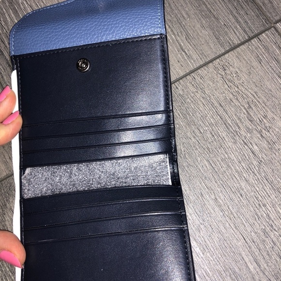 Coach Ladies Small Leather Tabby Wallet - Picture 8 of 10